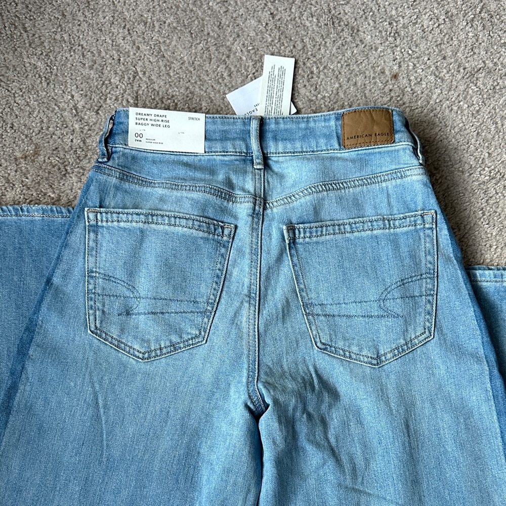 American Eagle Outfitters Women’s Light Blue Baggy Wide Jeans - Picture 9 of 10